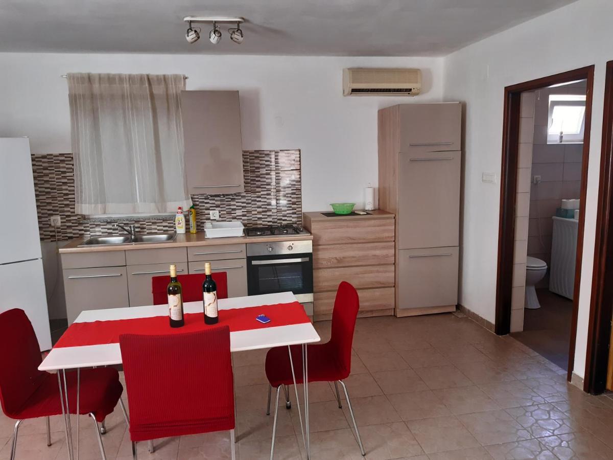 Lave II Cozy House Villa Ližnjan Buitenkant foto