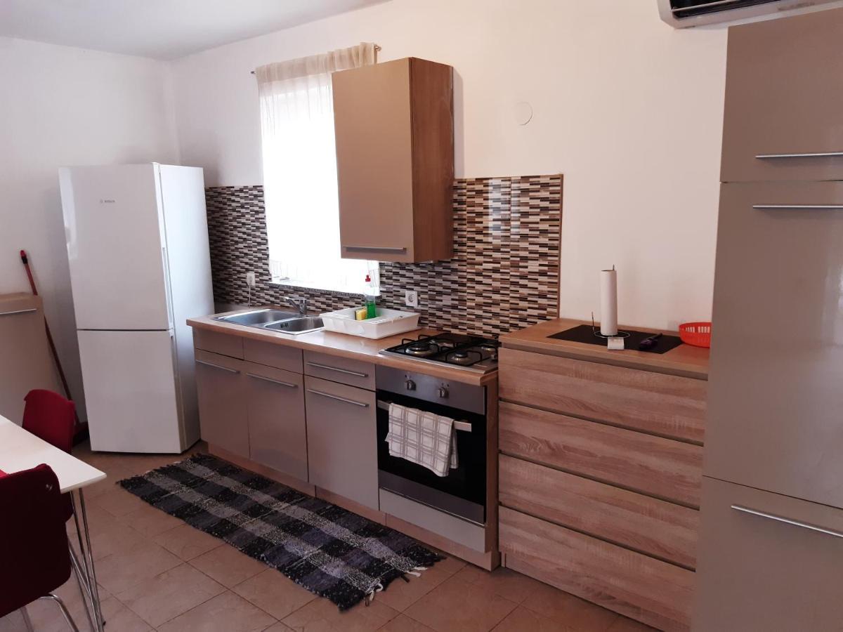 Lave II Cozy House Villa Ližnjan Buitenkant foto